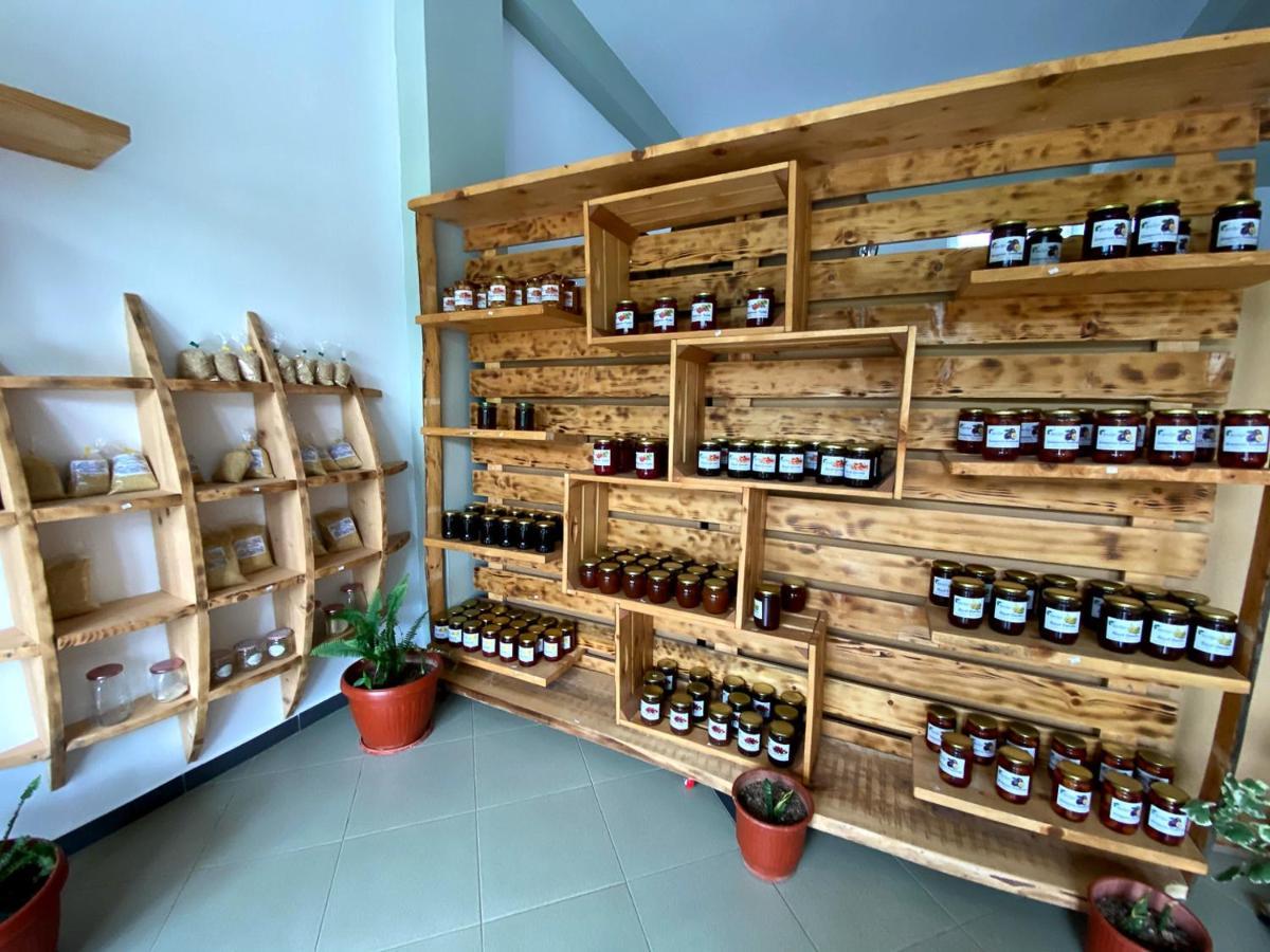 Nena Dashuri Agroturizem Peshkopi 외부 사진